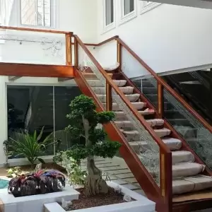 glass stair railing